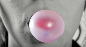abby-chewing-gum-cp