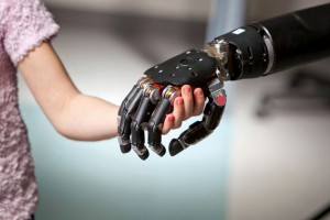 childandrobotichand